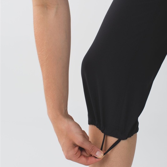 EUC Lululemon Athletica Black Step Lively Crop Pants - Picture 8 of 16